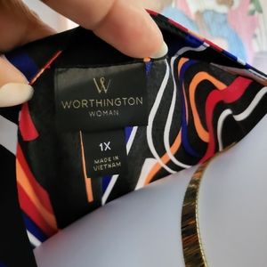 1X short sleeve blouse with keyhole detail